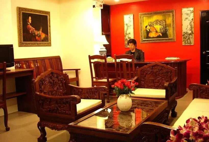 Fotos del hotel The Bang Khun Phrom Suites:  2