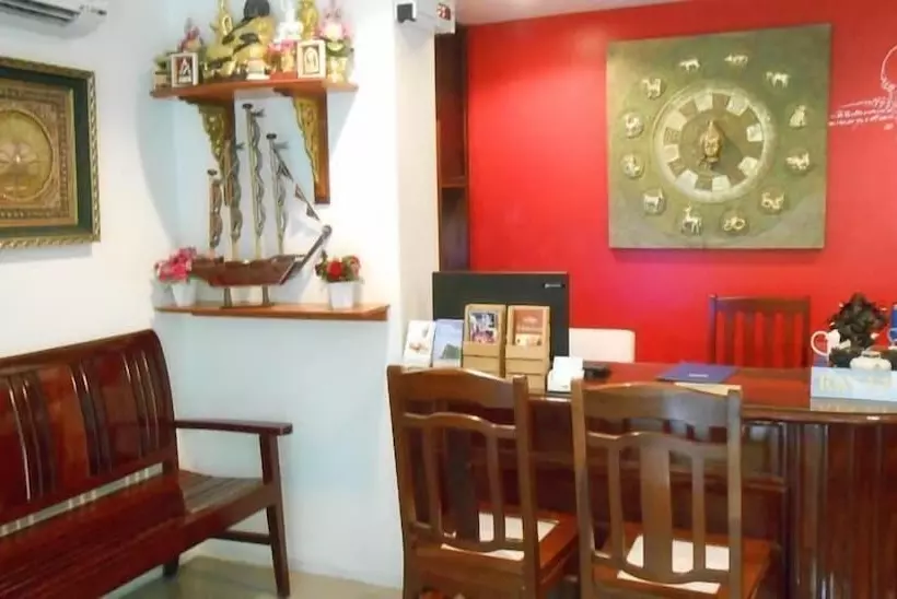 Fotos del hotel The Bang Khun Phrom Suites:  4