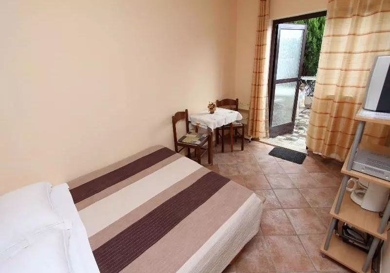 Fotos del hotel Apartment Divna:  23