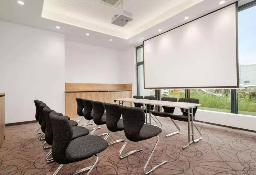 Fotos del hotel Super 8 By Wyndham Munich City North:  25