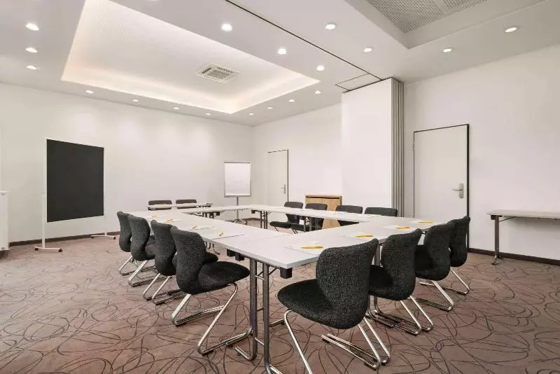 Fotos del hotel Super 8 By Wyndham Munich City North:  19
