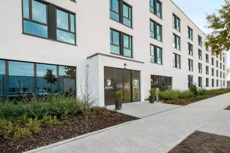 Fotos del hotel Super 8 By Wyndham Munich City North:  8