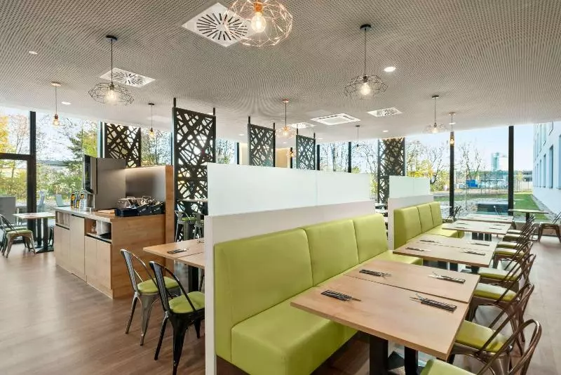 Fotos del hotel Super 8 By Wyndham Munich City North:  14