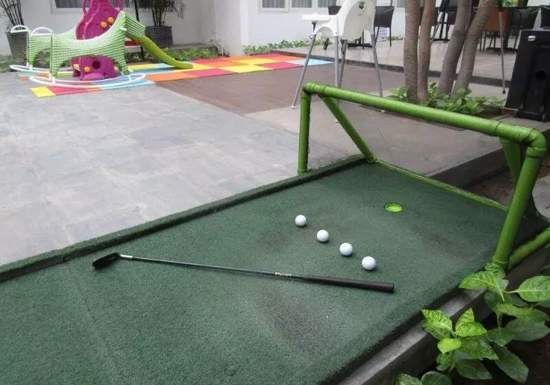 Fotos del hotel Whiz Prime  Darmo Harapan Surabaya:  16