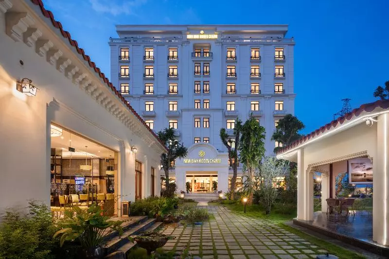 Fotos del hotel Ninh Binh Hidden Charm  & Resort:  2