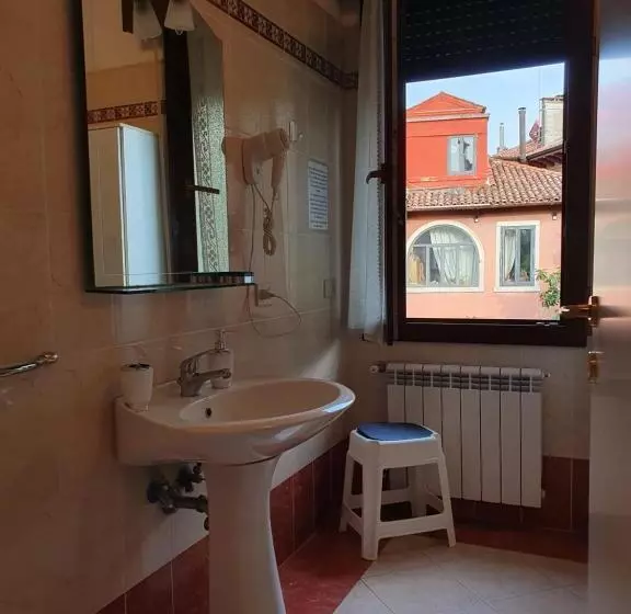 Fotos del hotel Villa Berghinz:  15