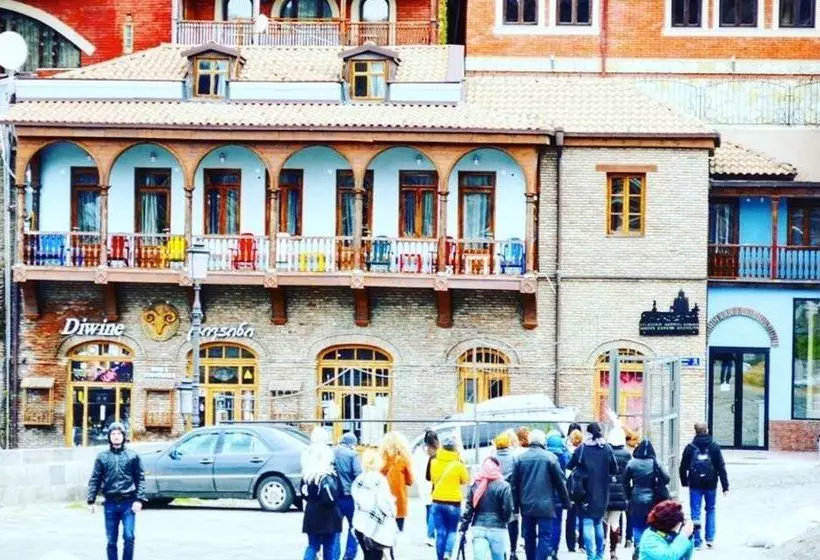 Fotos del hotel Tiflis Metekhi:  17