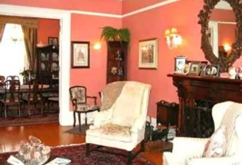 Mcgee S Inn