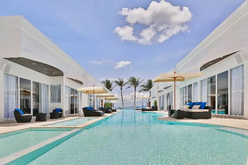 Fotos del hotel The Privilege  Ezra Beach Club:  12