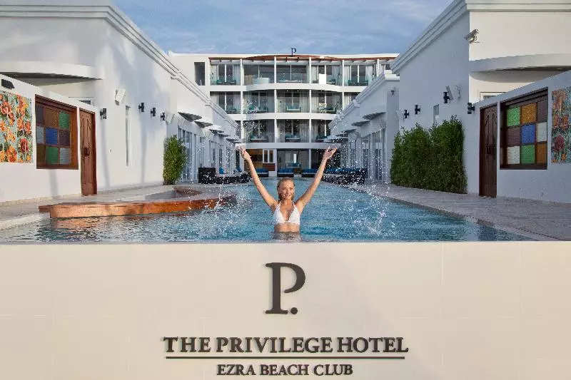 Fotos del hotel The Privilege  Ezra Beach Club:  19