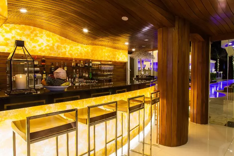 Fotos del hotel The Privilege  Ezra Beach Club:  13