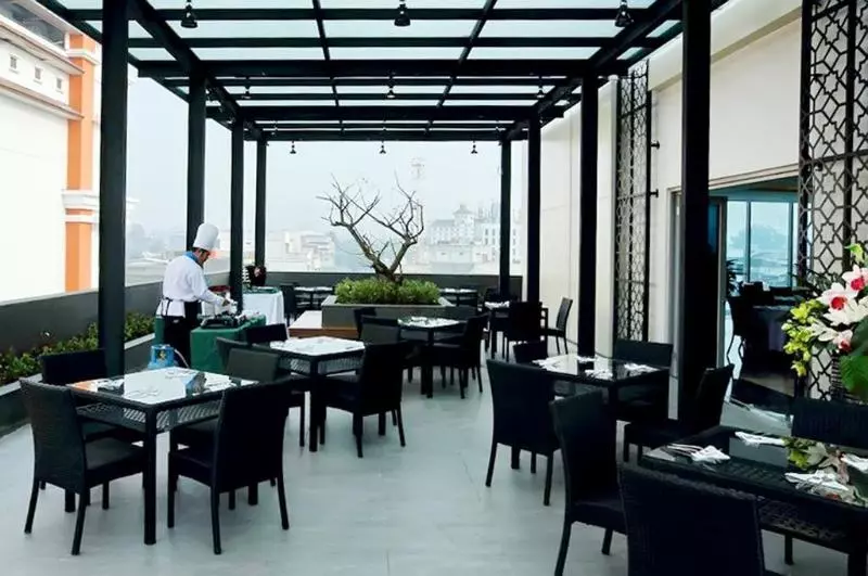 Fotos del hotel Pasar Baru Square:  8