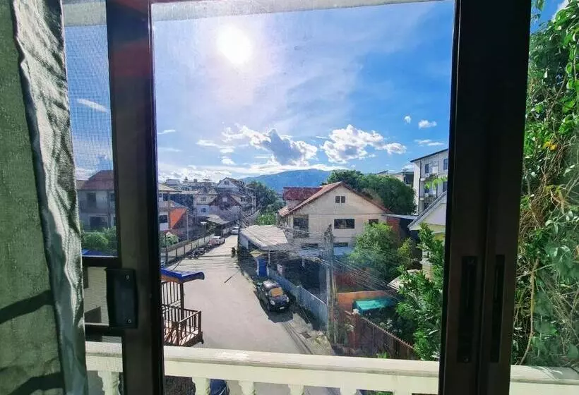Fotos del hotel Bed And Terrace Guesthouse Chiang Mai:  17