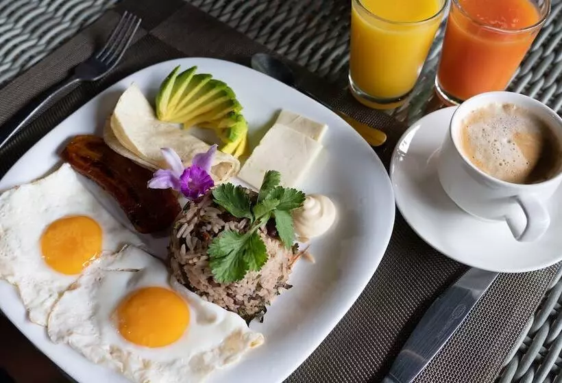 Fotos del hotel Tifakara Boutique Hotel & Birding Oasis:  13