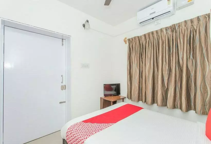 Fotos del hotel OYO 761 Hermitage Apartments:  2