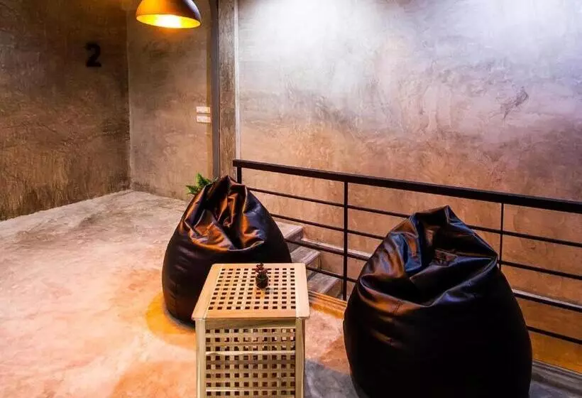Fotos del hotel Journey Hostel Surat:  11