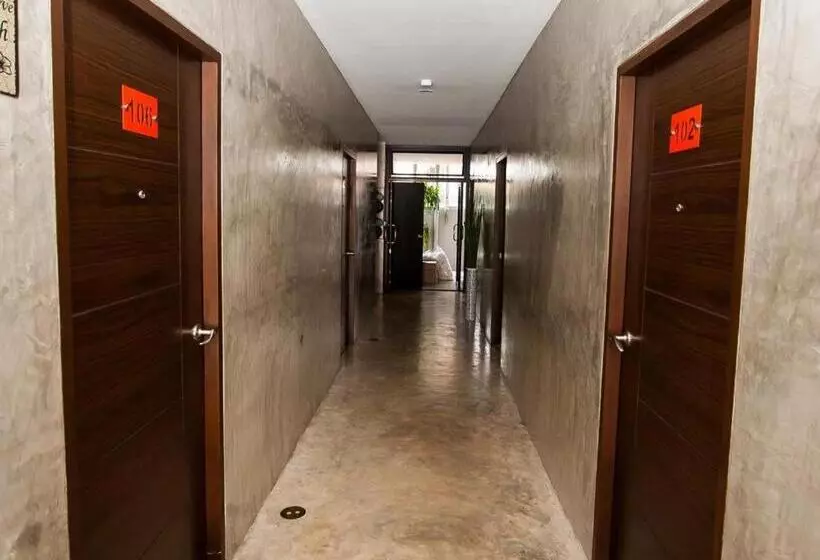 Fotos del hotel Journey Hostel Surat:  3
