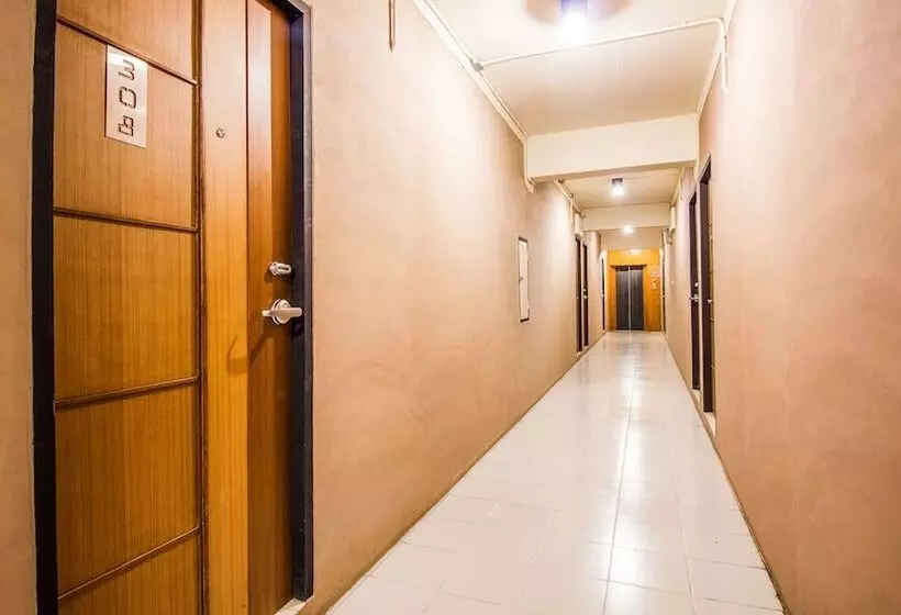 Fotos del hotel B2 Santitham Wat Jed Yod:  3