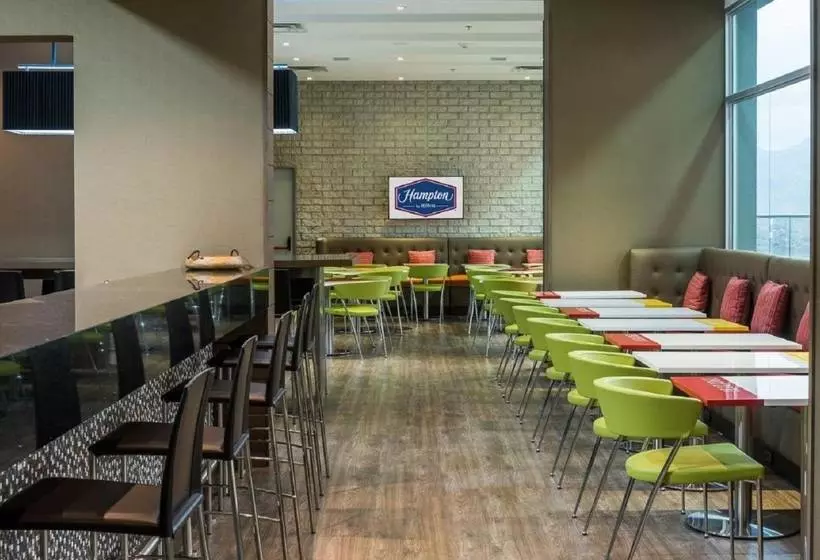Fotos del hotel Hampton By Hilton Medellin:  5