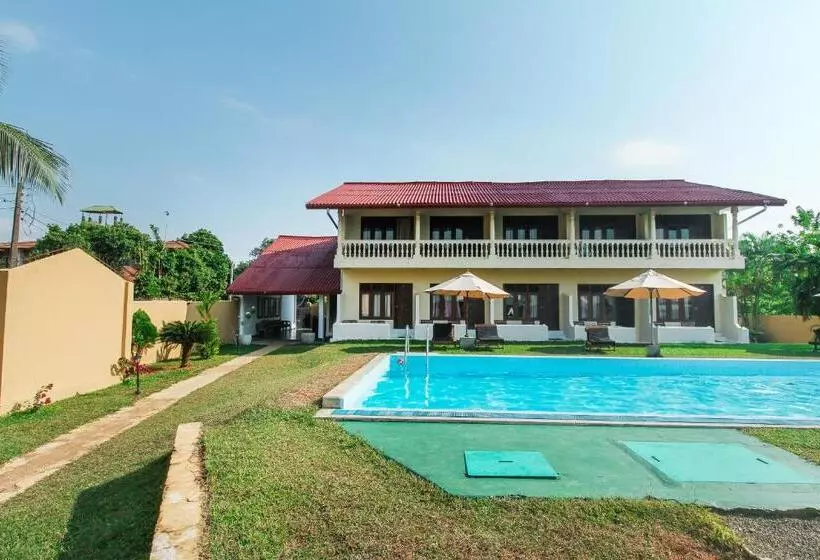 Kalla Bongo Lake Resort Kalla Bongo Lake Resort