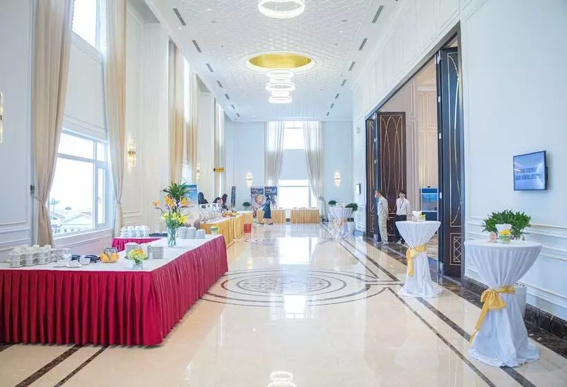 Fotos del hotel Royal Halong:  4