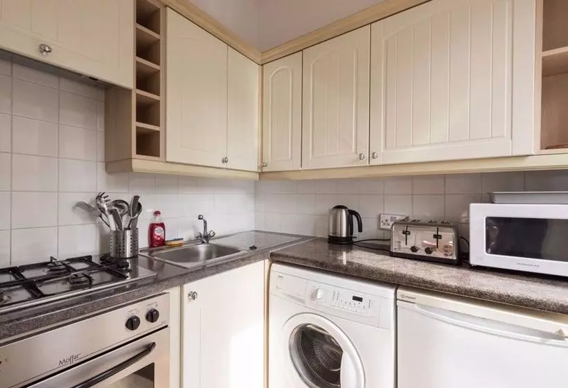 Fotos del hotel Kensington Apartments:  8