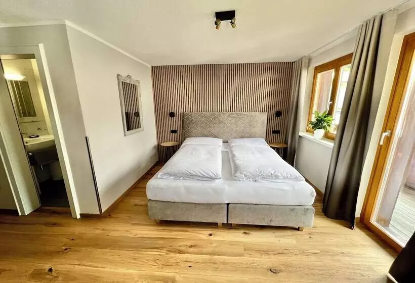Fotos del hotel Haus Schrofenstein:  7