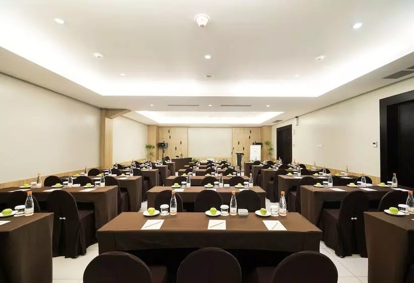 Fotos del hotel Clove Garden Hotel & Residence:  5