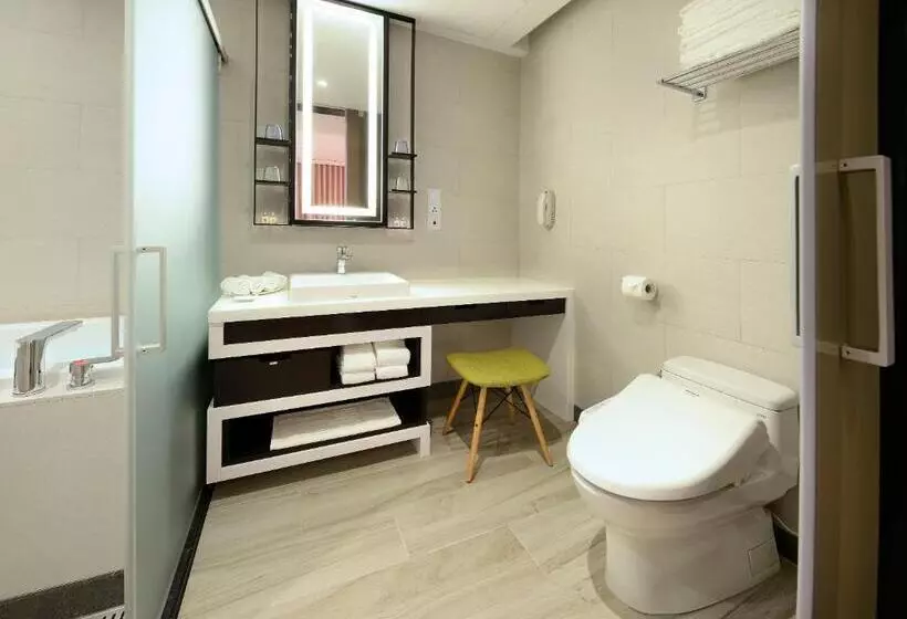 Fotos del hotel Uinn Business Hotelshihlin:  16