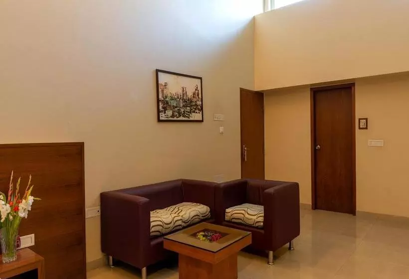 Fotos del hotel Treebo Guest House:  2