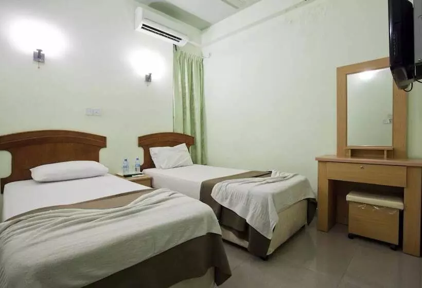 Kaani Lodge