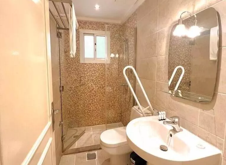 Fotos del hotel Loren Suites:  5