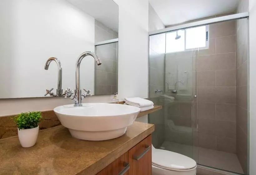 Fotos del hotel Travelers Orange Cartagena:  6