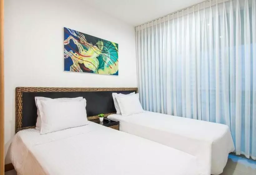 Travelers Orange Cartagena