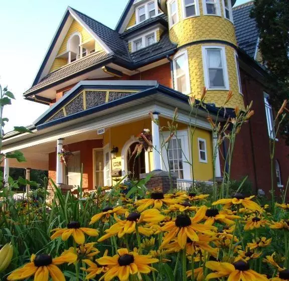 Fotos del hotel A Moment In Time Bed And Breakfast:  4