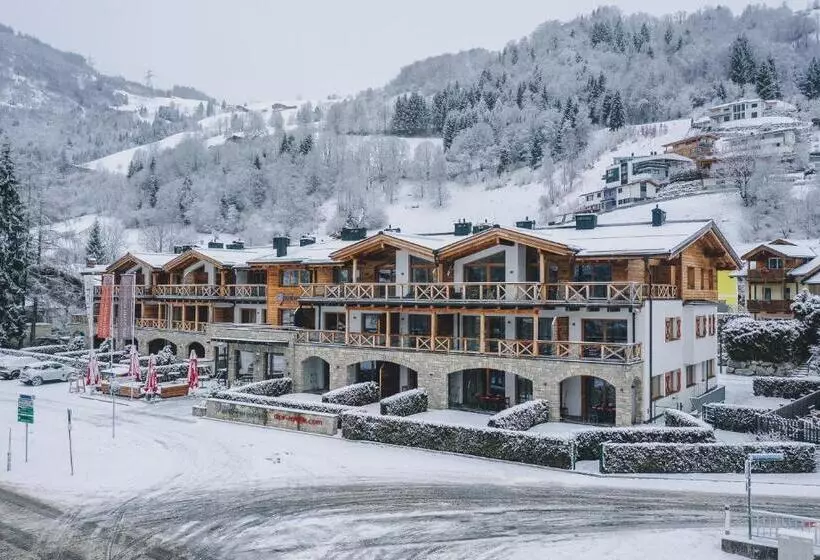 Fotos del hotel Avenida Mountain Lodges Kaprun:  2