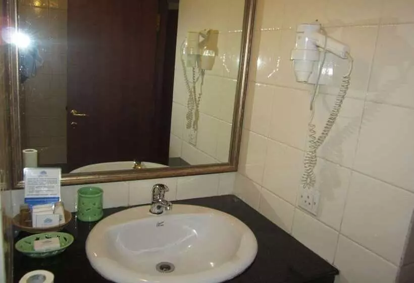 Fotos del hotel Jumolhari:  7