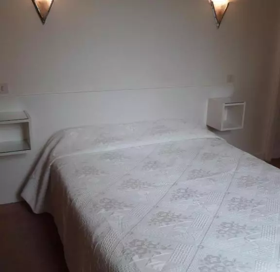 Fotos del hotel Hôtel Maïtagaria:  7