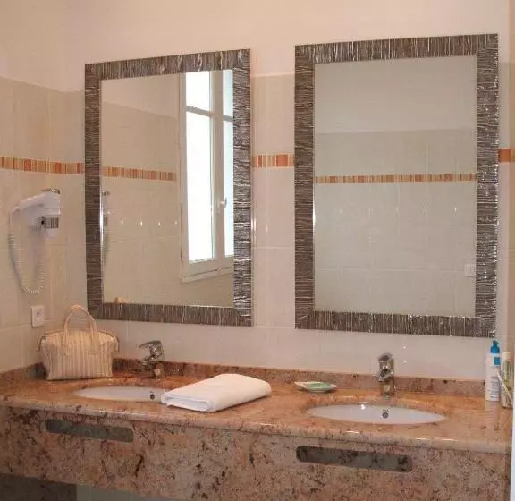 Fotos del hotel Hôtel Maïtagaria:  15