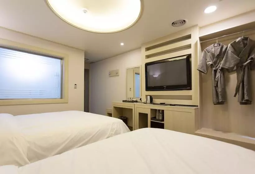 Fotos del hotel Tirol:  9