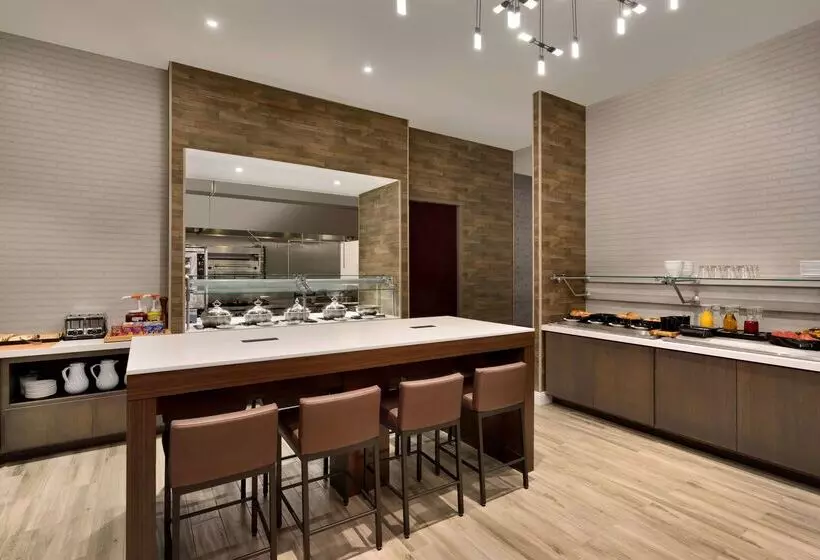 Fotos del hotel Hilton Garden Inn New York Times Square South:  13