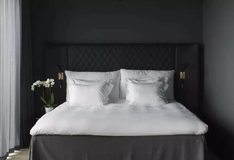 Fotos del hotel At Six:  19