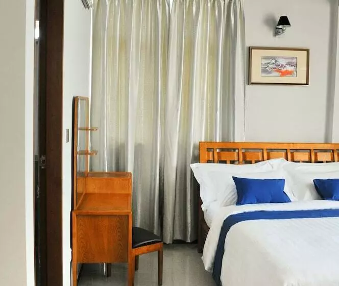 Fotos del hotel Airport Comfort Inn Premium:  12