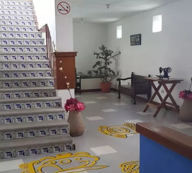 Fotos del hotel Casa Flores De Tikal:  5