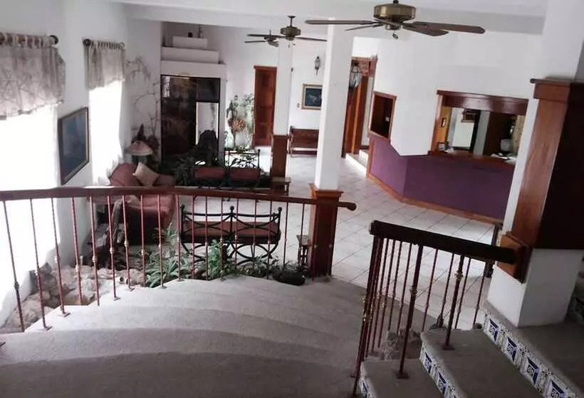Fotos del hotel Casa Flores De Tikal:  6