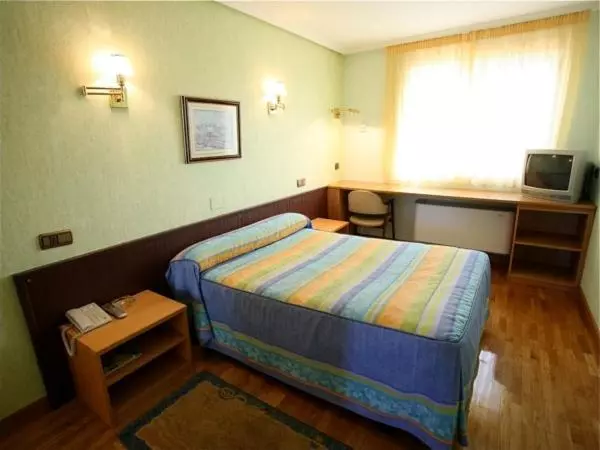 Fotos del hotel El Alfoz De Burgos:  2