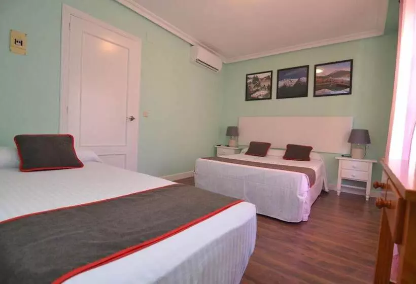 Fotos del hotel Hostería El Bodegón De Gredos:  12