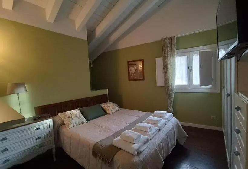 Fotos del hotel Petit Hotel De Riu:  22