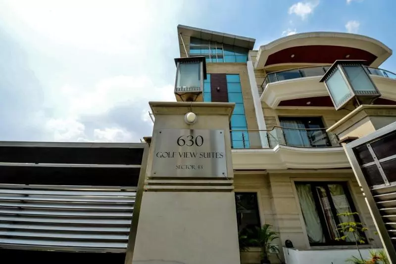 Golf View Suites