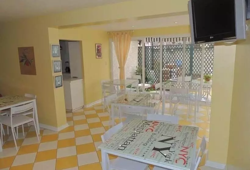 Fotos del hotel Agora:  7